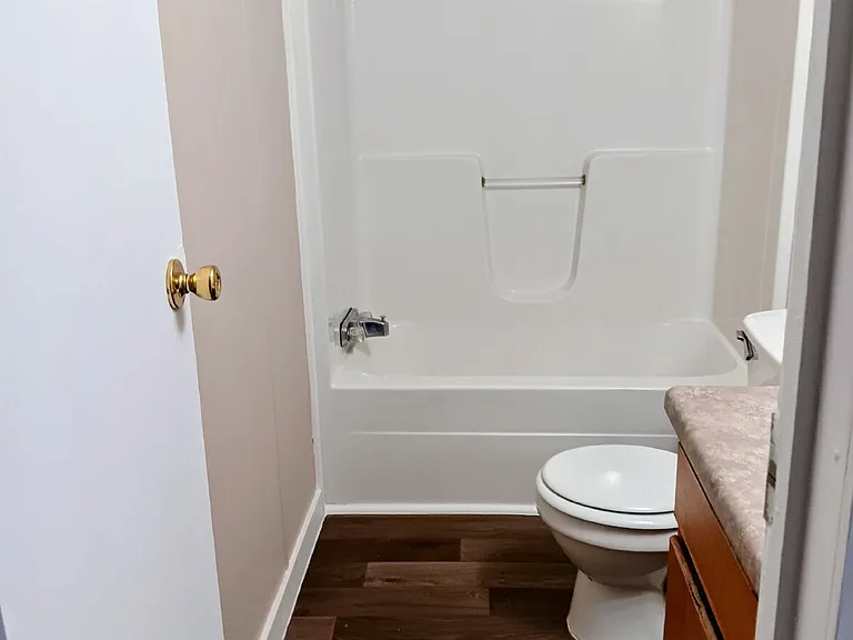 80 Christopher Cir — Photo 3