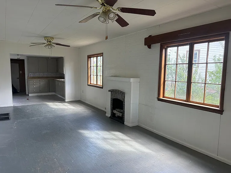 105 S Nowlan Ave — Photo 9