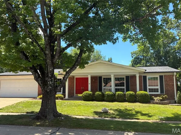 4802 Laketon Ct, Saint Louis, MO 63128