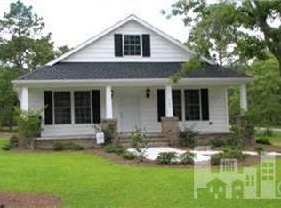 1385 Long Leaf Dr, Southport, NC 28461