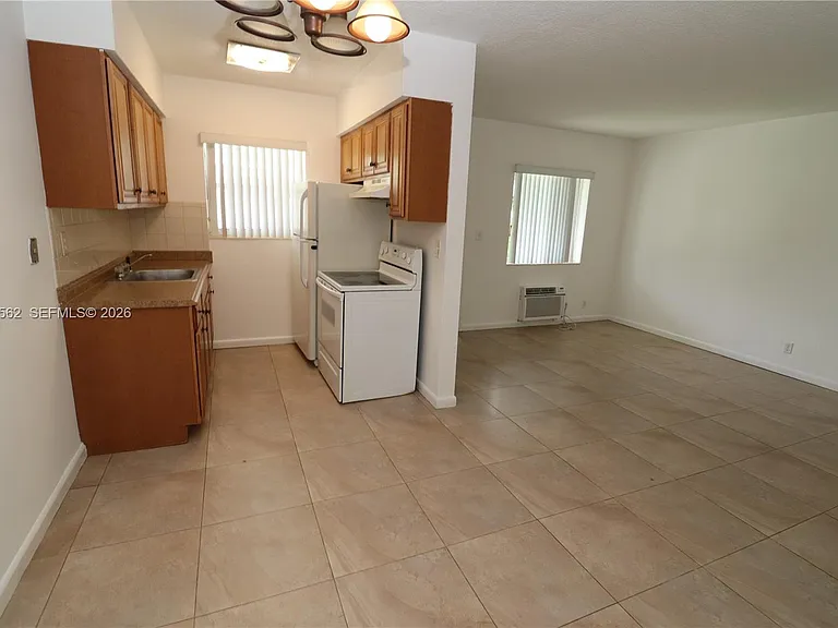1708 N 16th Ave #2 — Photo 11
