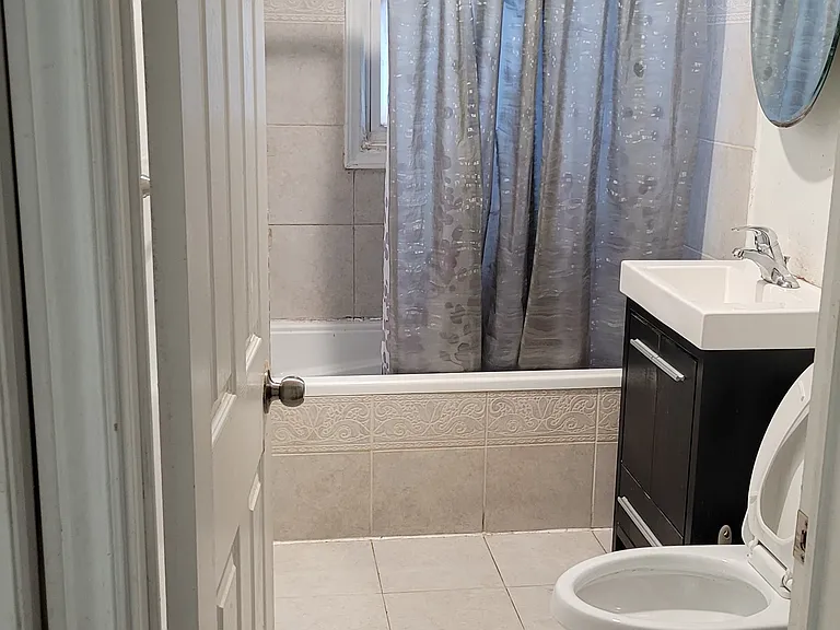 18 Maywood Park — Photo 13