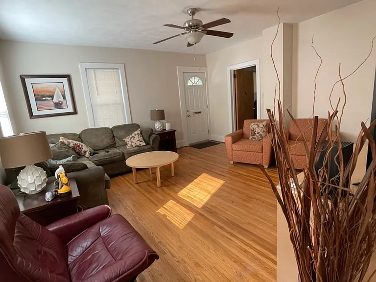 1031 Memorial Ave — Photo 19