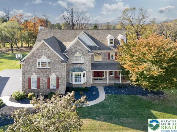 2015 Majestic Overlook Dr, Bethlehem, PA 18015