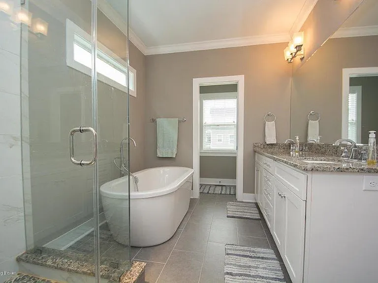 1704 Coral Ct — Photo 36