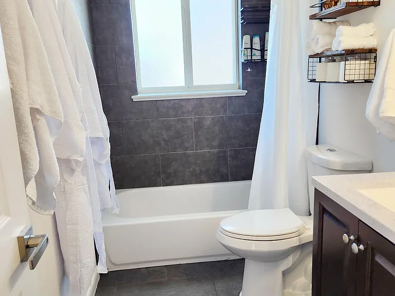 Clean full bathroom in furnished corporate rental _ Aurora CO 30+ day housing