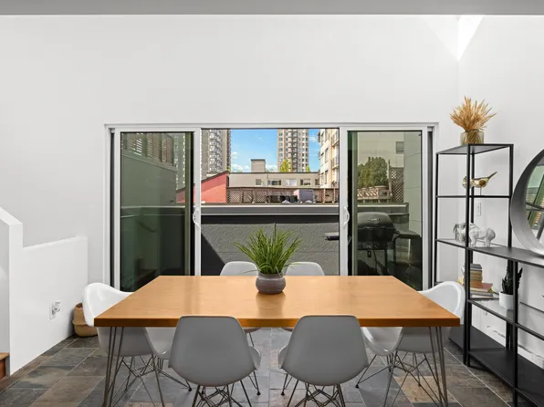1934 Barclay St #9, Vancouver, BC V6G 1L3