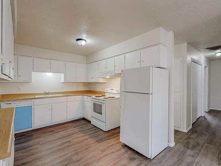 12912 Marva Pl SE — Photo 44