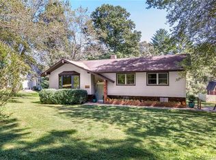 1408 N Rugby Rd, Hendersonville, NC 28791