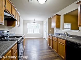 220 Poplar Rd, Centerton, AR 72719