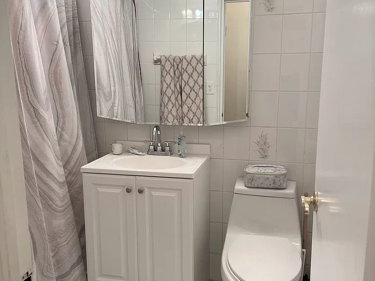 80 Park Ave #7H — Photo 8