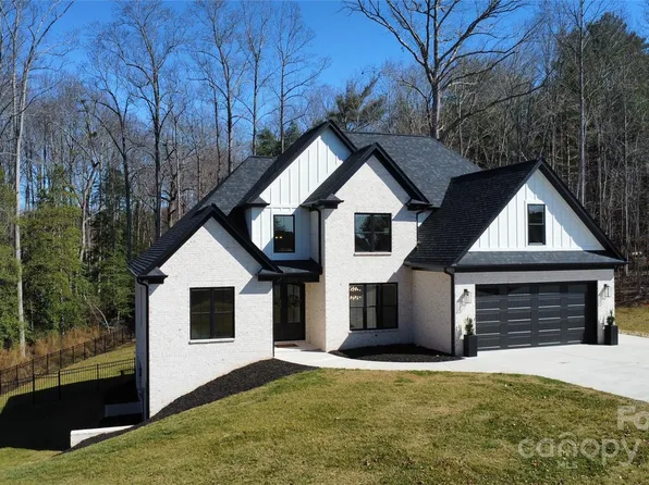 296 Riley Dr, Taylorsville, NC 28681