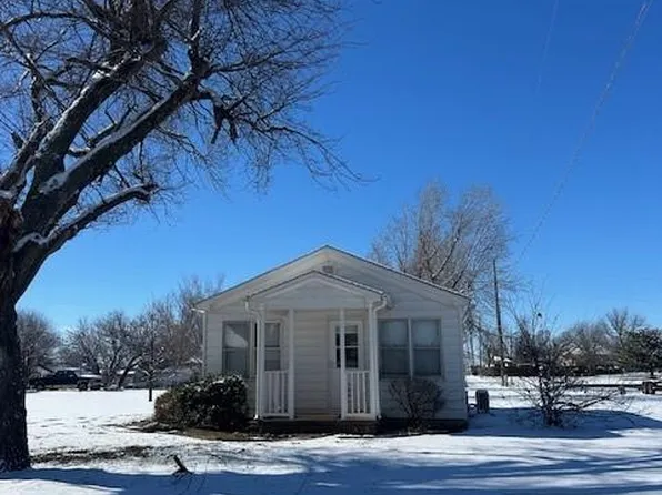 209 N 5th St, Kingfisher, OK 73750