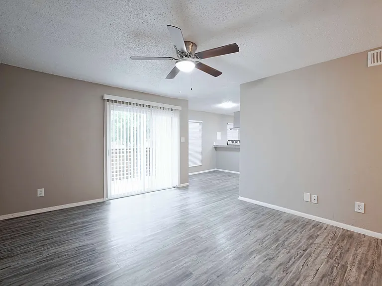 Maxton West Apartment Homes — Photo 85