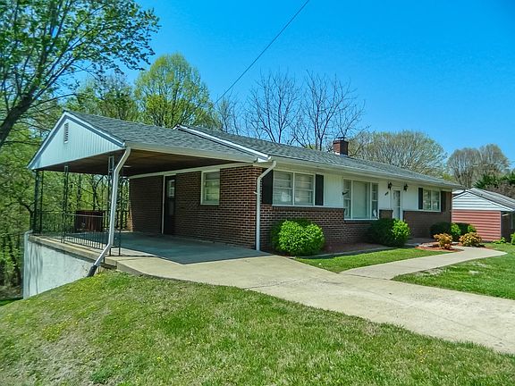 2nd image of 4115 Sunset Dr