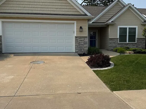 2503 Pheasant Creek Cir, Davenport, IA 52807