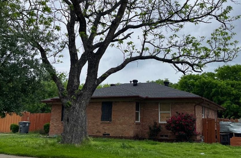 2nd image of 2715 Mojave Dr