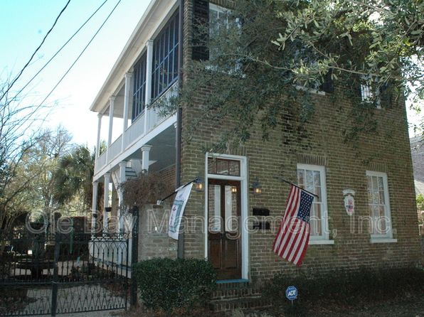 257 Adams St #B