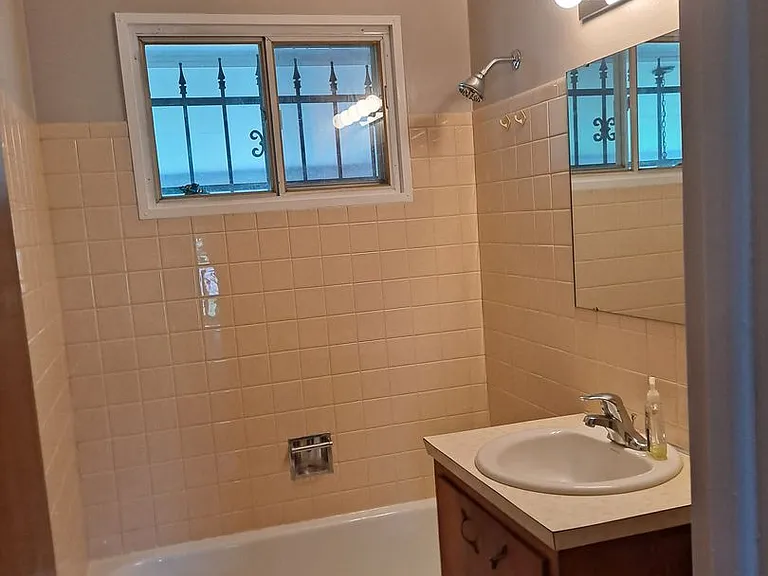 1626-1628 Hollywood Dr — Photo 28
