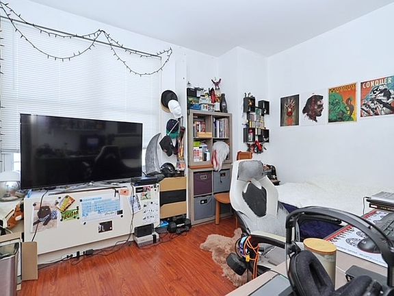 5th image of 40 Oceana Dr #10-E
