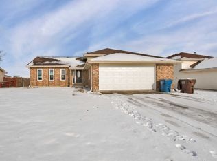 4394 Imperial Dr, Richton Park, IL 60471