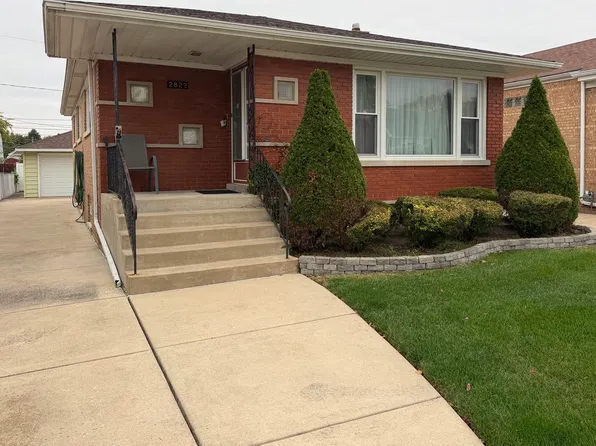 2822 W 102nd Pl, Evergreen Park, IL 60805
