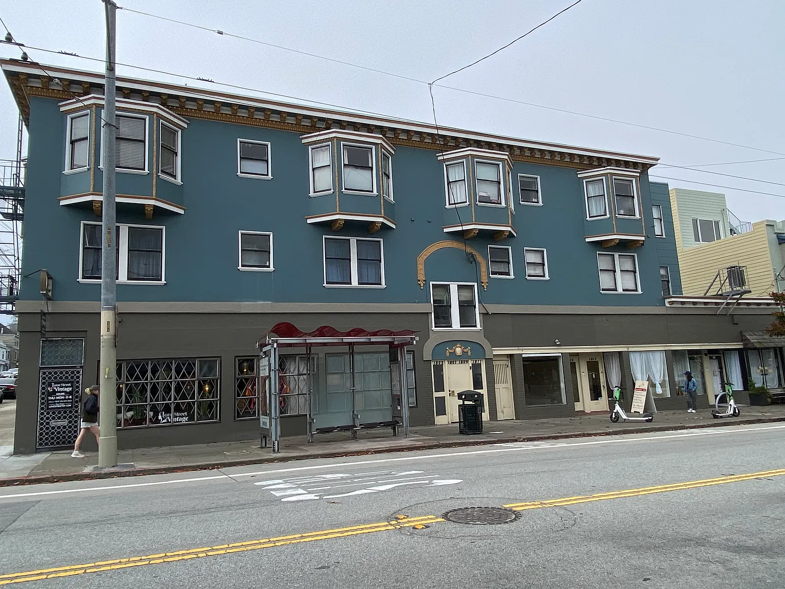 2 bed, 800 sqft, $4,188 — Photo 1