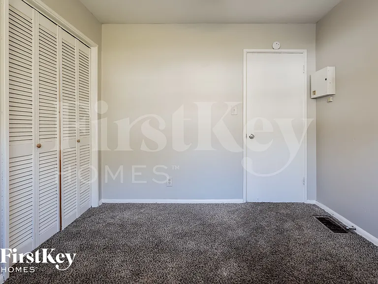 3085 Piper Dr — Photo 16