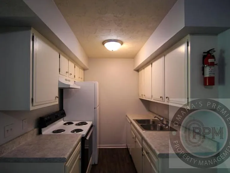 Benson Garden Apartments — Photo 18