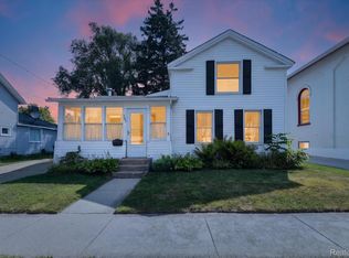 103 Washington St, Holly, MI 48442