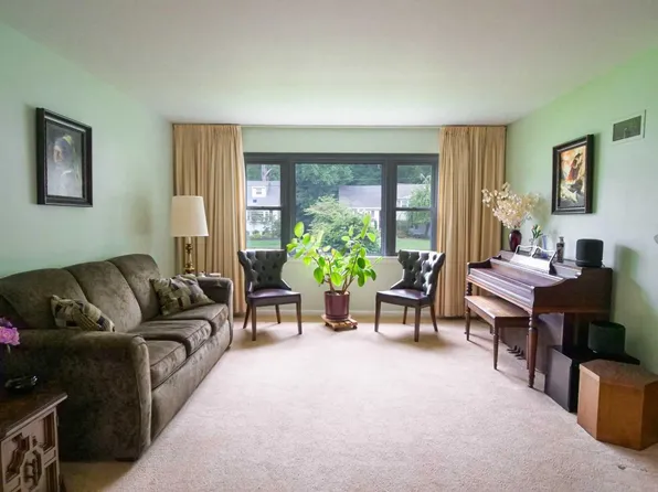 385 Hopper Ave, Ridgewood, NJ 07450