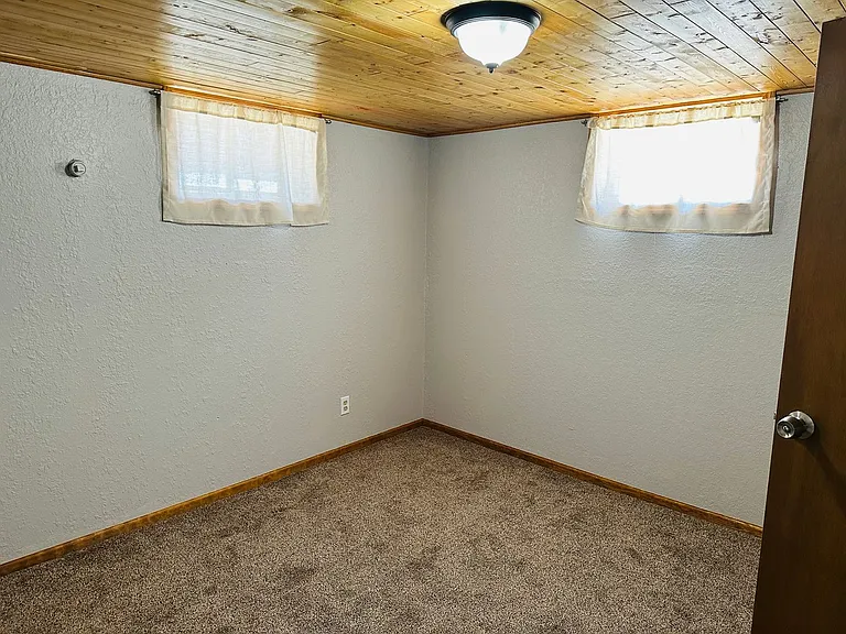 2038 Lewis Ave — Photo 22