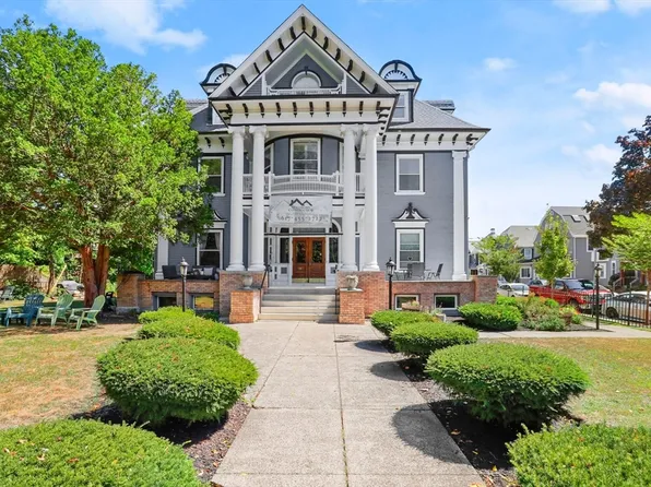 38 Pleasant St APT 3, Dorchester, MA 02125