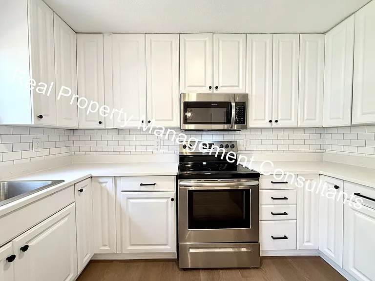 7335 Nall Ave — Photo 11