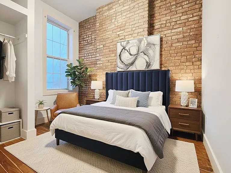 846 Hart St #2R — Photo 4