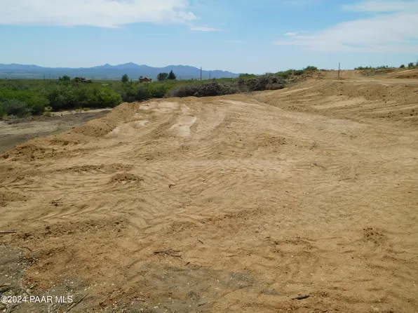 8285 W Abbey Ln, Kirkland, AZ 86332