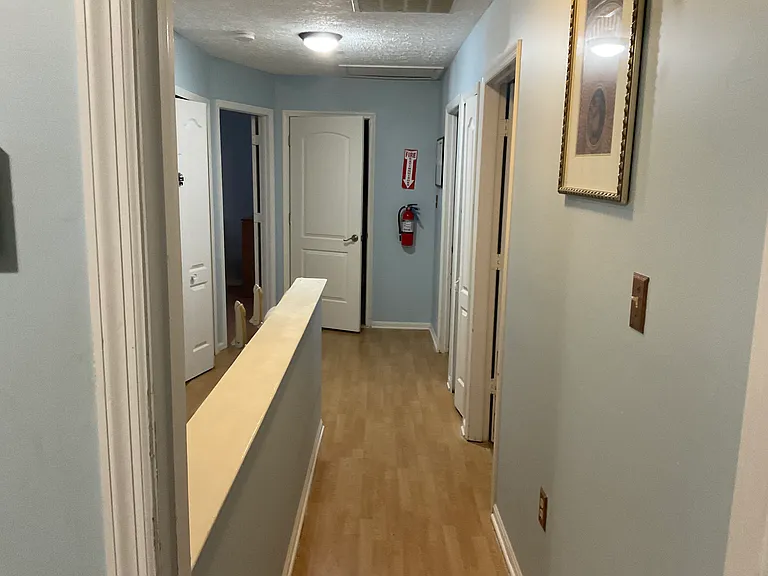 Rhodenda Ave — Photo 10