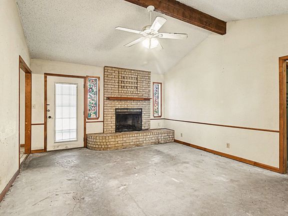 3rd image of 1732 Tanglewood Dr