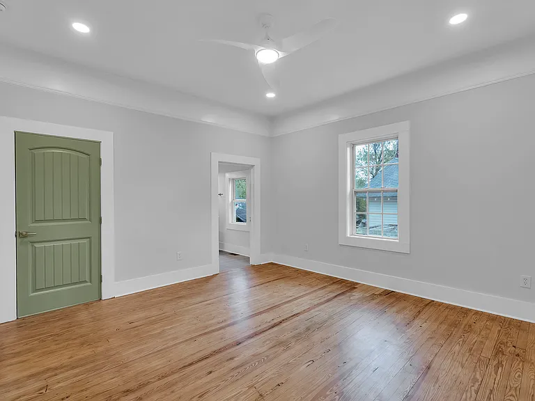 289 Werts St — Photo 12