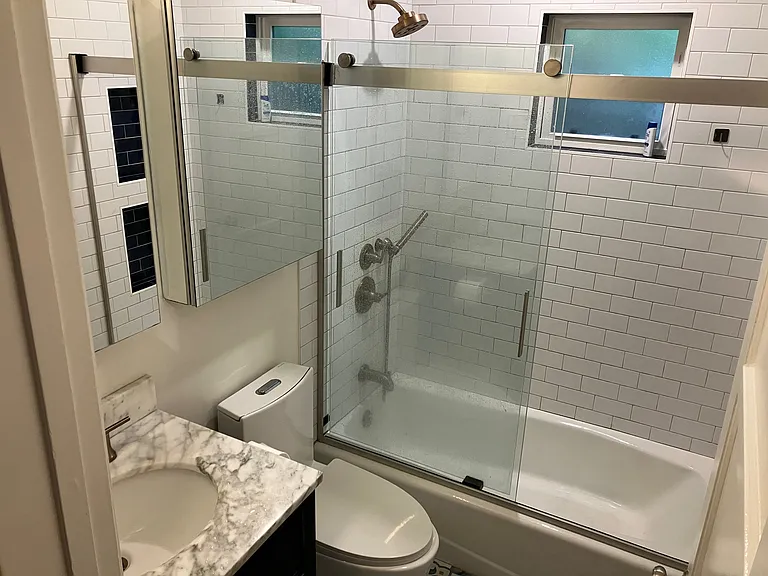 Guest/second bathroom