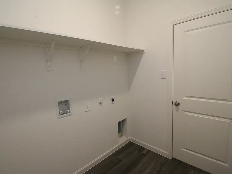 1226 Herring Dr — Photo 6