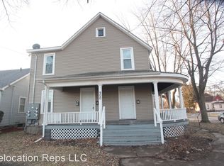 900 4th Ave APT 2, Silvis, IL 61282