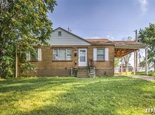 10500 Saint Michael Ln, Saint Ann, MO 63074