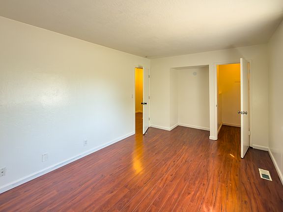 5th image of 827 N Capitol Ave APT 2