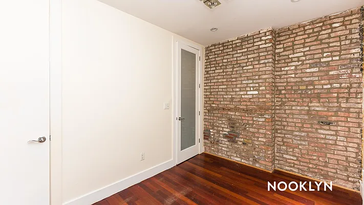 Rented by Nooklyn NYC LLC | media 39
