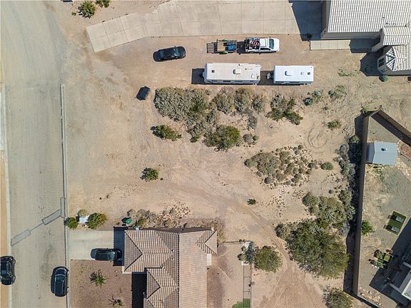 4th image of 2240 E Roberts Way