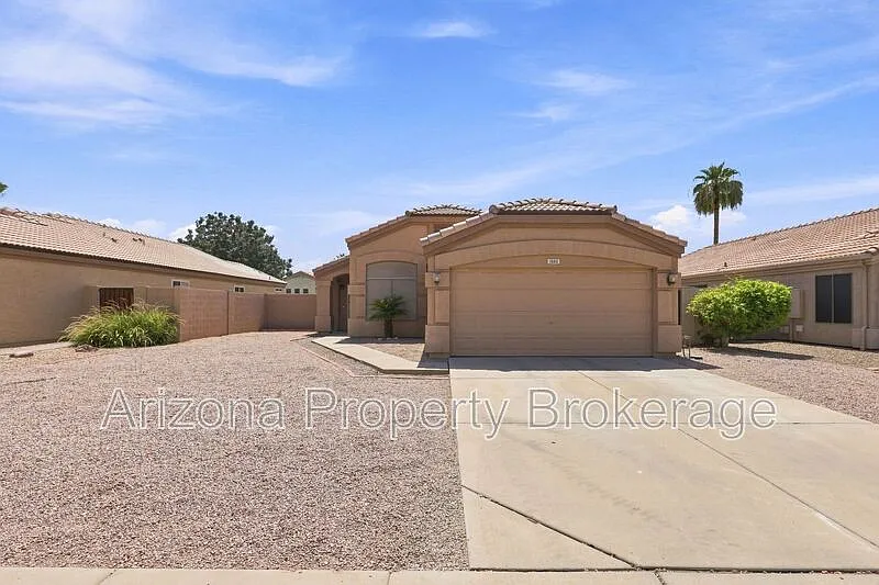 1885 E Palomino Dr