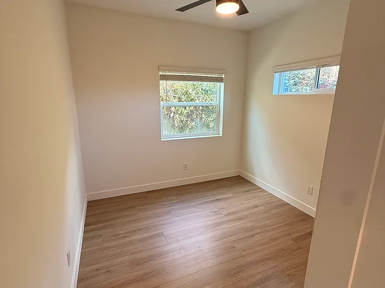 5150 Chateau Dr — Photo 8