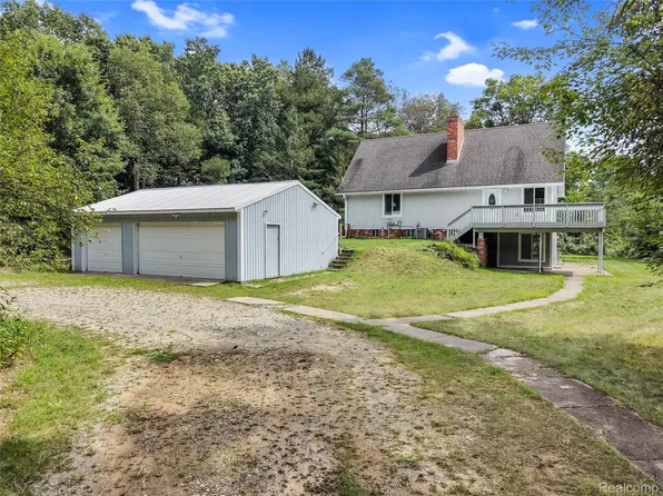 8484 Eaton Rd, Davisburg, MI 48350