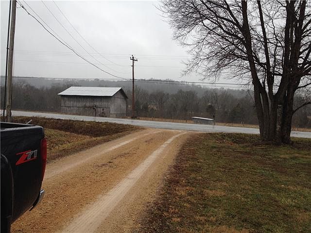 2nd image of 3662 Hampshire Pike